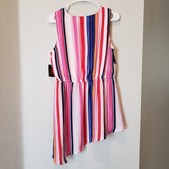 Thalia Sodi Asymmetrical Top Sleeveless - Picture 3 of 5